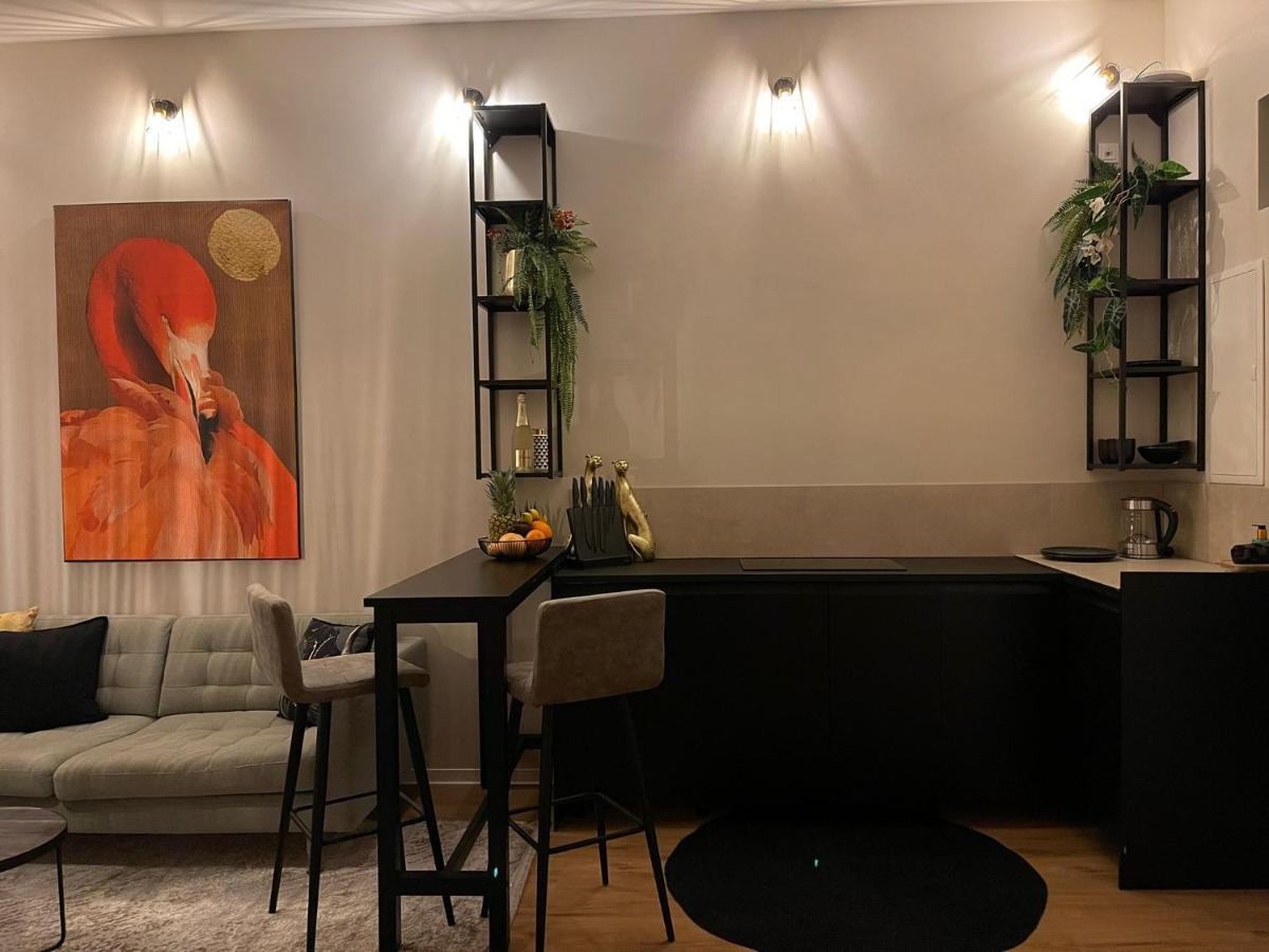 Stay At Smilla - Boutique Apartments Mit Kueche - Parken - Klima - Netflix - Waschmaschine 威斯巴登 外观 照片