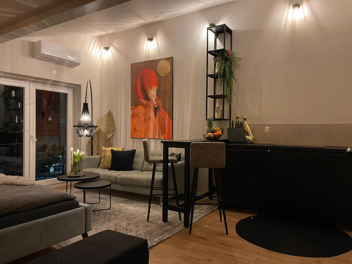 Stay At Smilla - Boutique Apartments Mit Kueche - Parken - Klima - Netflix - Waschmaschine 威斯巴登 外观 照片