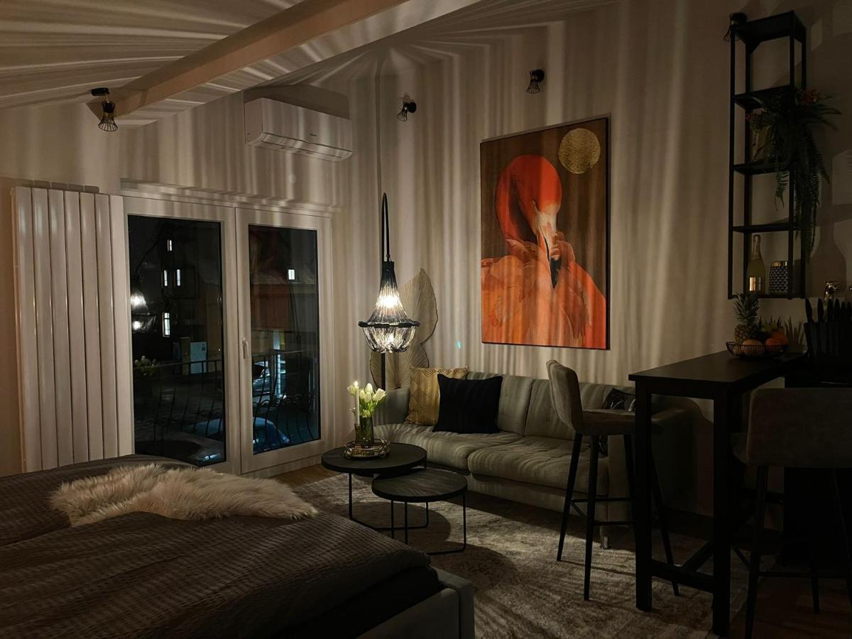 Stay At Smilla - Boutique Apartments Mit Kueche - Parken - Klima - Netflix - Waschmaschine 威斯巴登 外观 照片